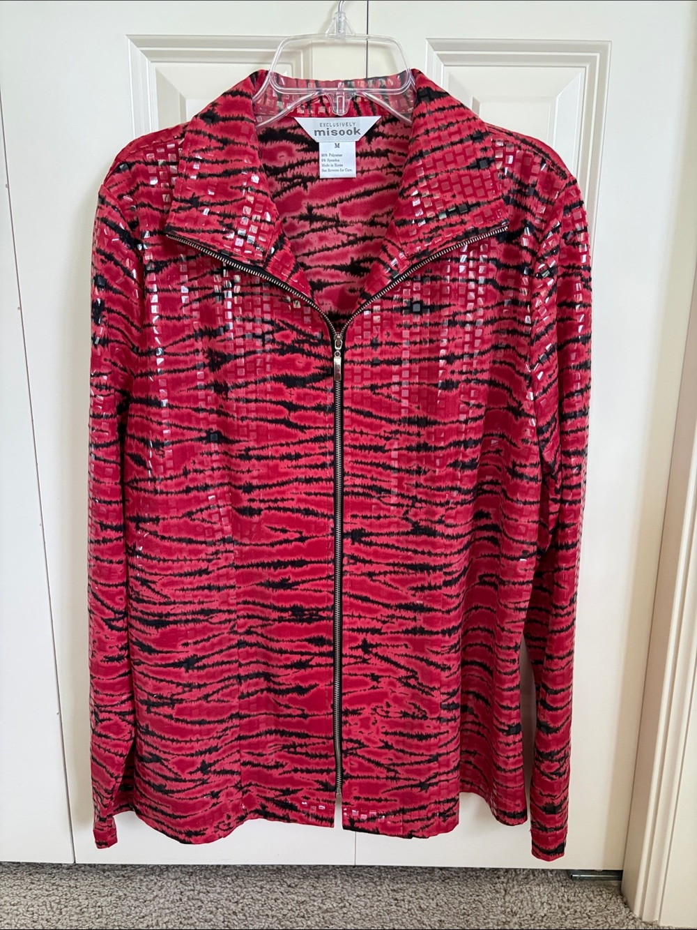 Exclusively Misook Red and Black Zip-Front printed shirt jacket